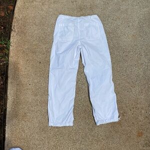 AMERICAN EAGLE white parachute cargo pants
